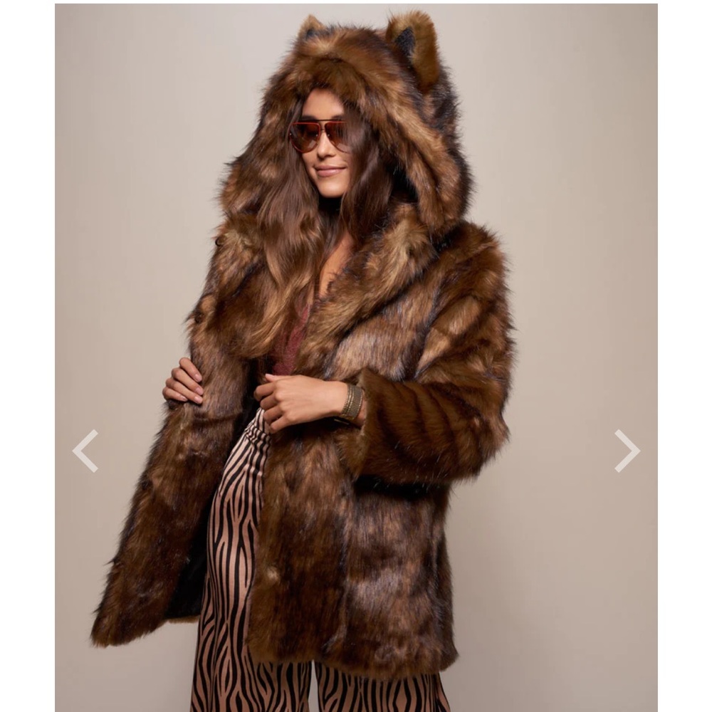 Spirithoods Limited Edition Classic Tawny Wolf